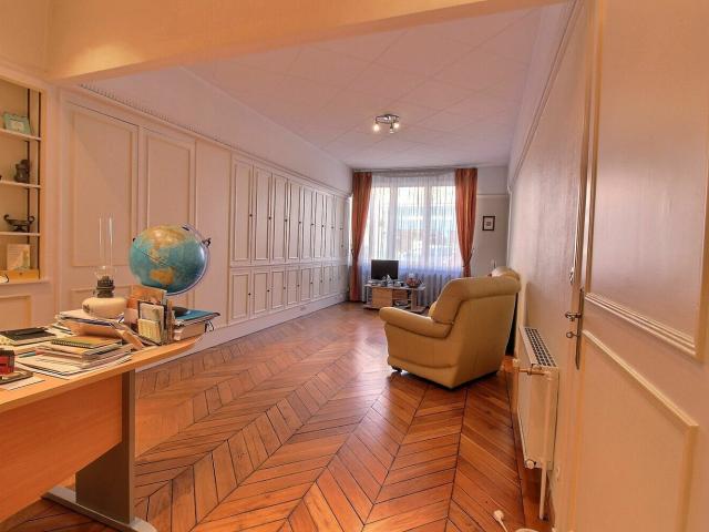 Maison 8 pièces 248 m²