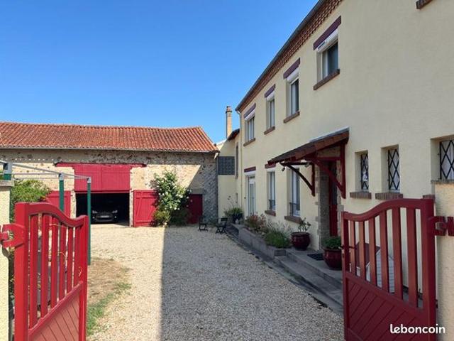 Maison 8 pièces 248 m²
