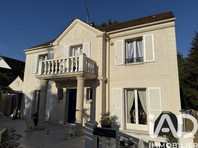 Maison 8 pièces 248 m²