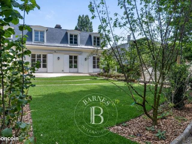 Maison 8 pièces 248 m²