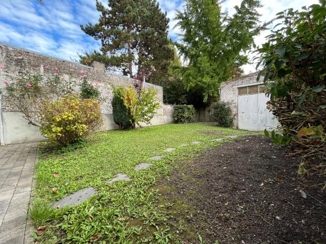 Maison 8 pièces 248 m²