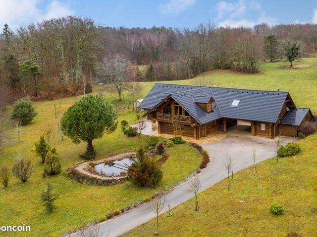 Maison 8 pièces 249 m²