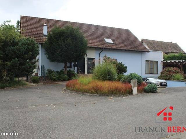 Maison 8 pièces 249 m²