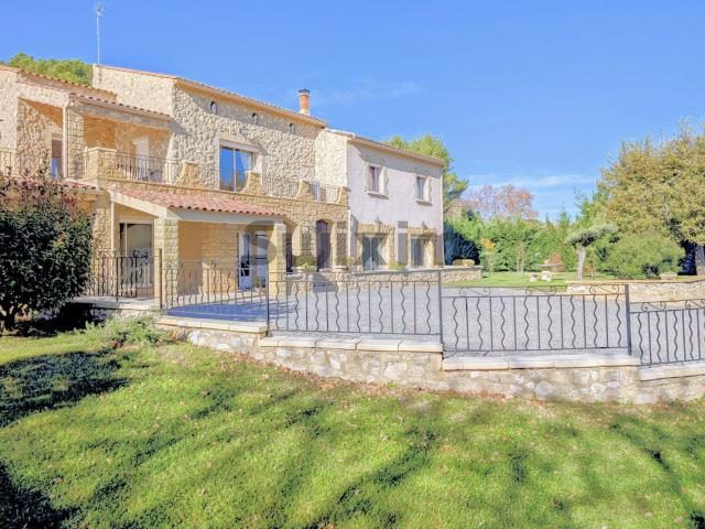 Maison 8 pièces 249 m²