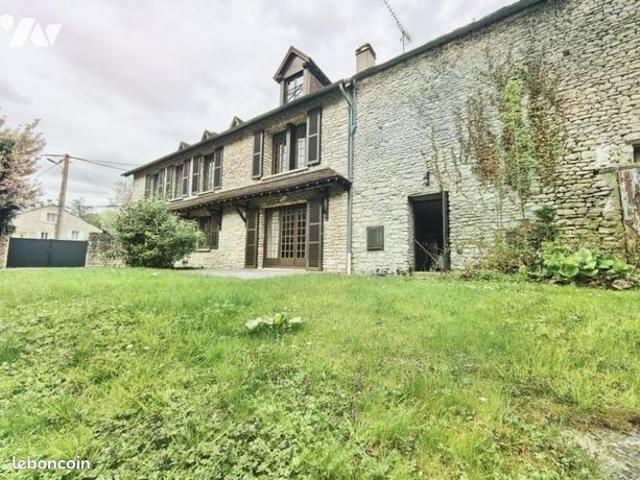 Maison 8 pièces 249 m²
