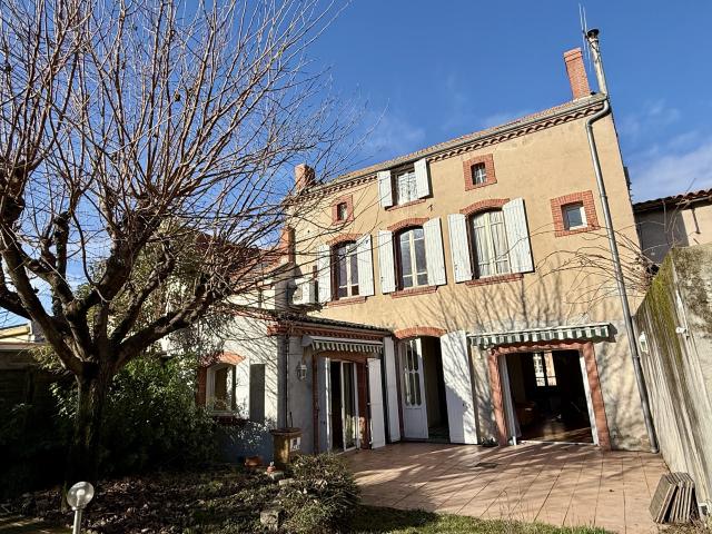 Maison 8 pièces 249 m²