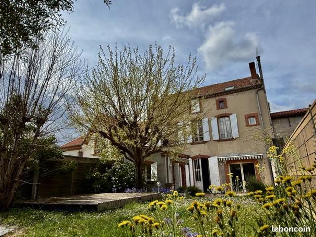 Maison 8 pièces 249 m²