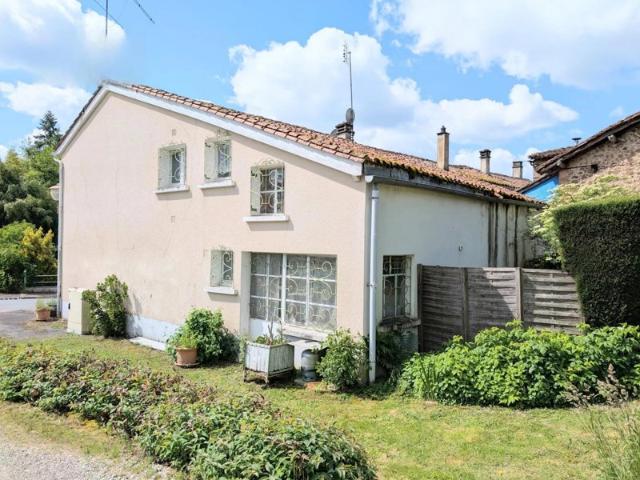 Maison 8 pièces 249m² à Chirac 16150