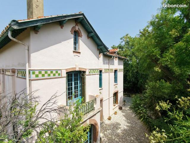 Maison 8 pièces 240 m²