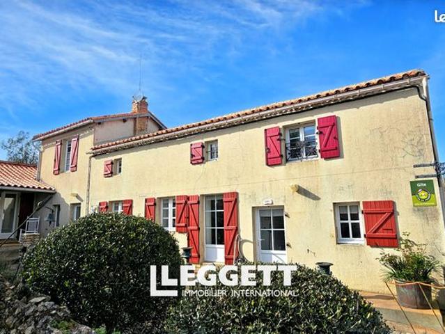 Maison 8 pièces 240 m²