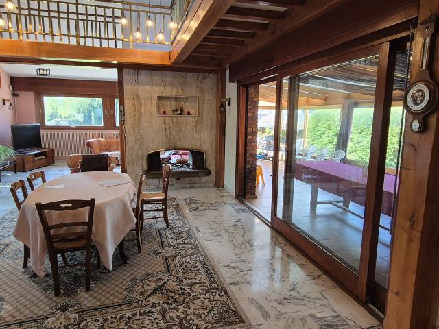 Maison 8 pièces 250 m²