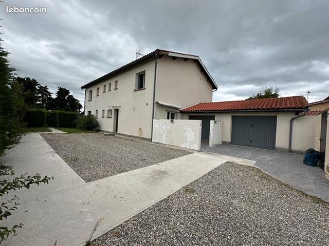 Maison 8 pièces 240 m²