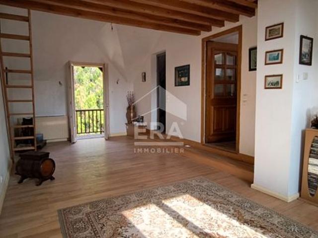 Maison 8 pièces 240 m²