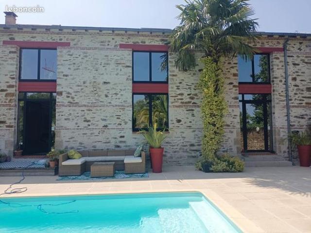 Maison 8 pièces 240 m²