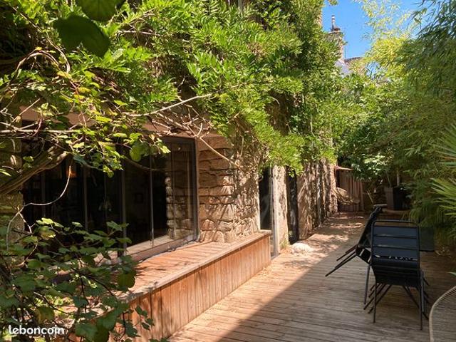 Maison 8 pièces 240 m²