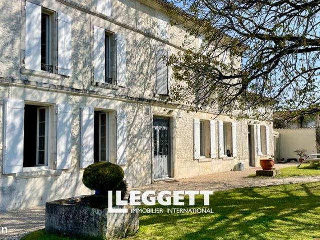 Maison 8 pièces 240 m²