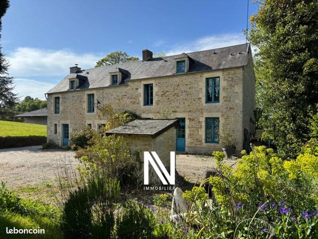 Maison 8 pièces 240 m²