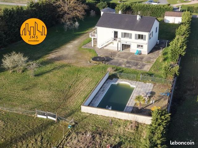 Maison 8 pièces 240 m²