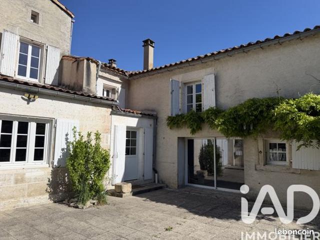 Maison 8 pièces 240 m²
