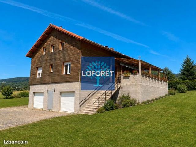 Maison 8 pièces 240 m²