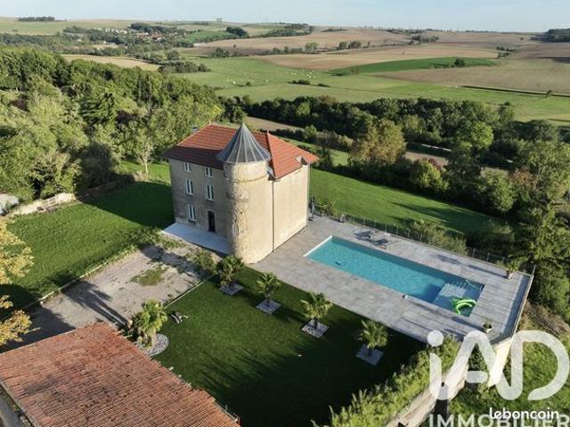 Maison 8 pièces 240 m²
