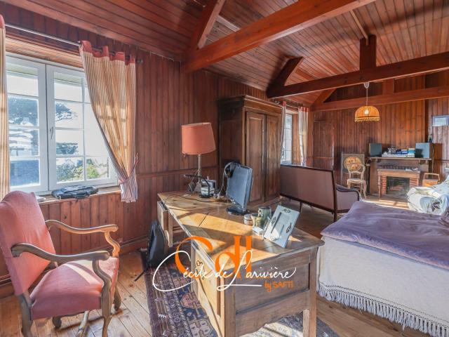 Maison 8 pièces 240 m²