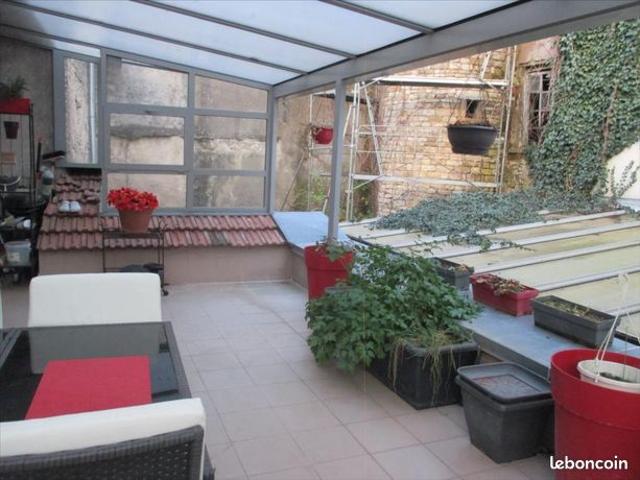 Maison 8 pièces 240 m²