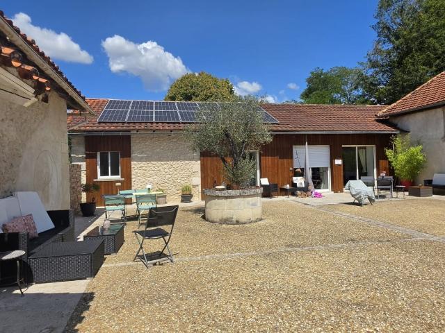 Maison 8 pièces 240 m²