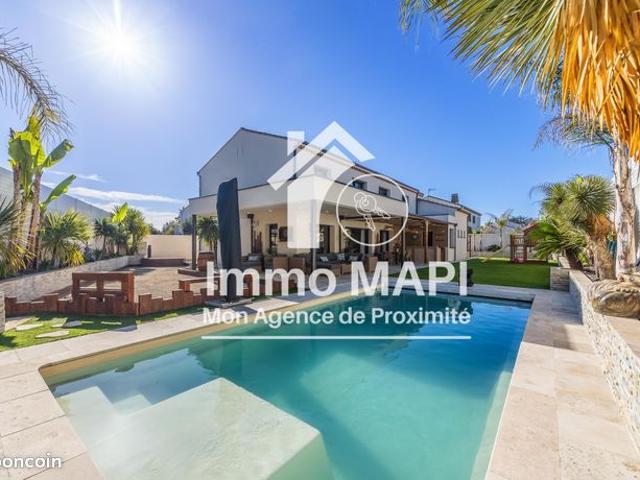 Maison 8 pièces 240 m²