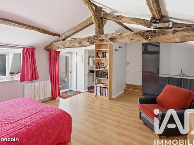Maison 8 pièces 240 m²