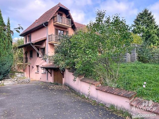 Maison 8 pièces 240 m²