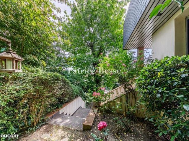 Maison 8 pièces 240 m²