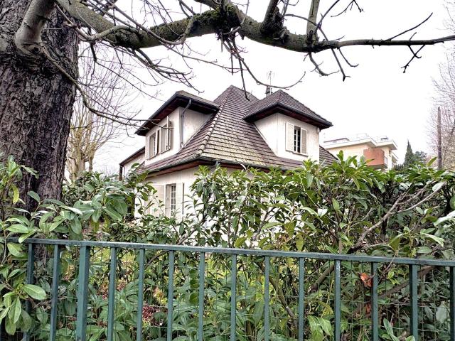 Maison 8 pièces 241 m²