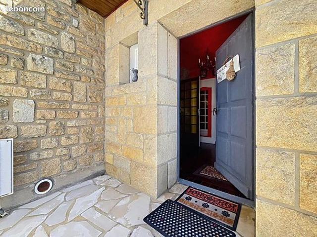 Maison 8 pièces 241 m²