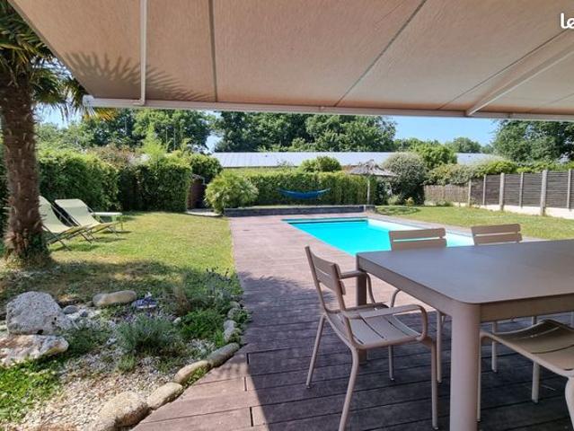 Maison 8 pièces 241 m²