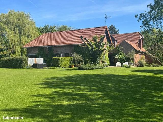 Maison 8 pièces 241 m²