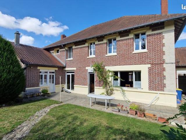 Maison 8 pièces 241 m²