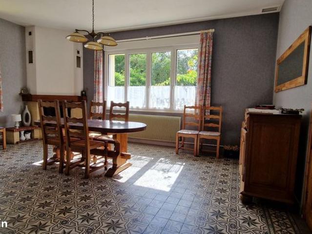 Maison 8 pièces 241 m²