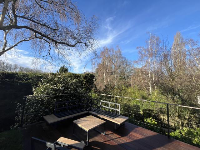 Maison 8 pièces 242 m²