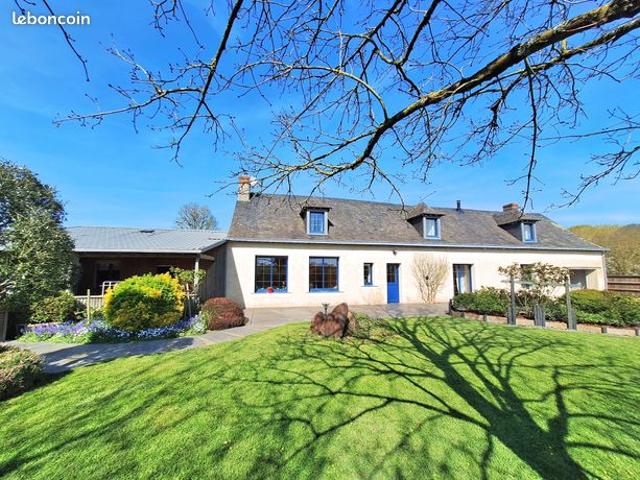 Maison 8 pièces 242 m²