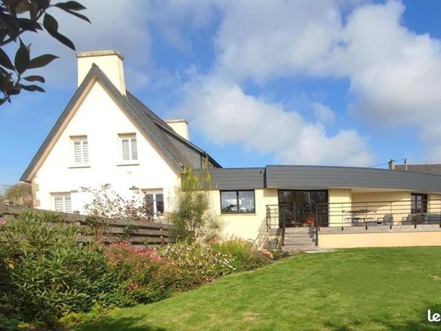 Maison 8 pièces 242 m²