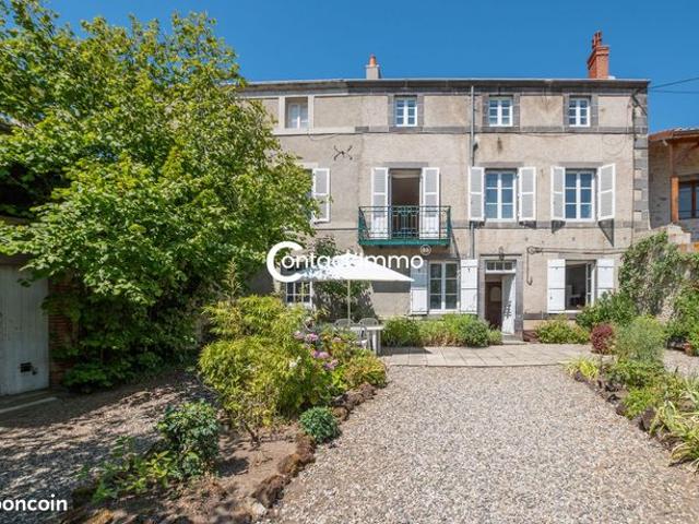 Maison 8 pièces 242 m²