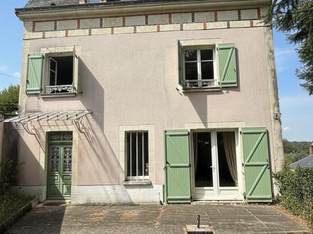 Maison 8 pièces 242 m²