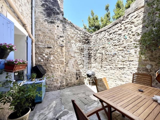 Maison 8 pièces 242 m²