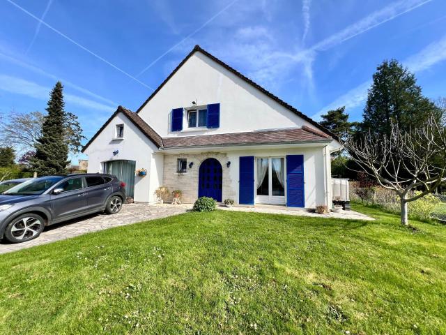 Maison 8 pièces 242 m²