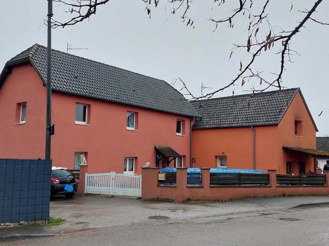 Maison 8 pièces 243 m²