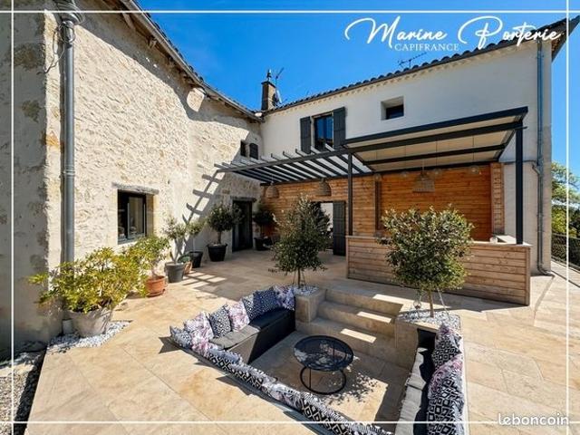 Maison 8 pièces 243 m²