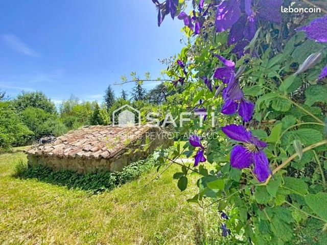 Maison 8 pièces 243 m²