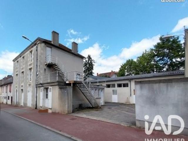 Maison 8 pièces 243 m²