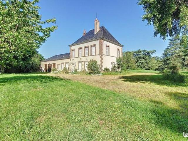 Maison 8 pièces 243 m²